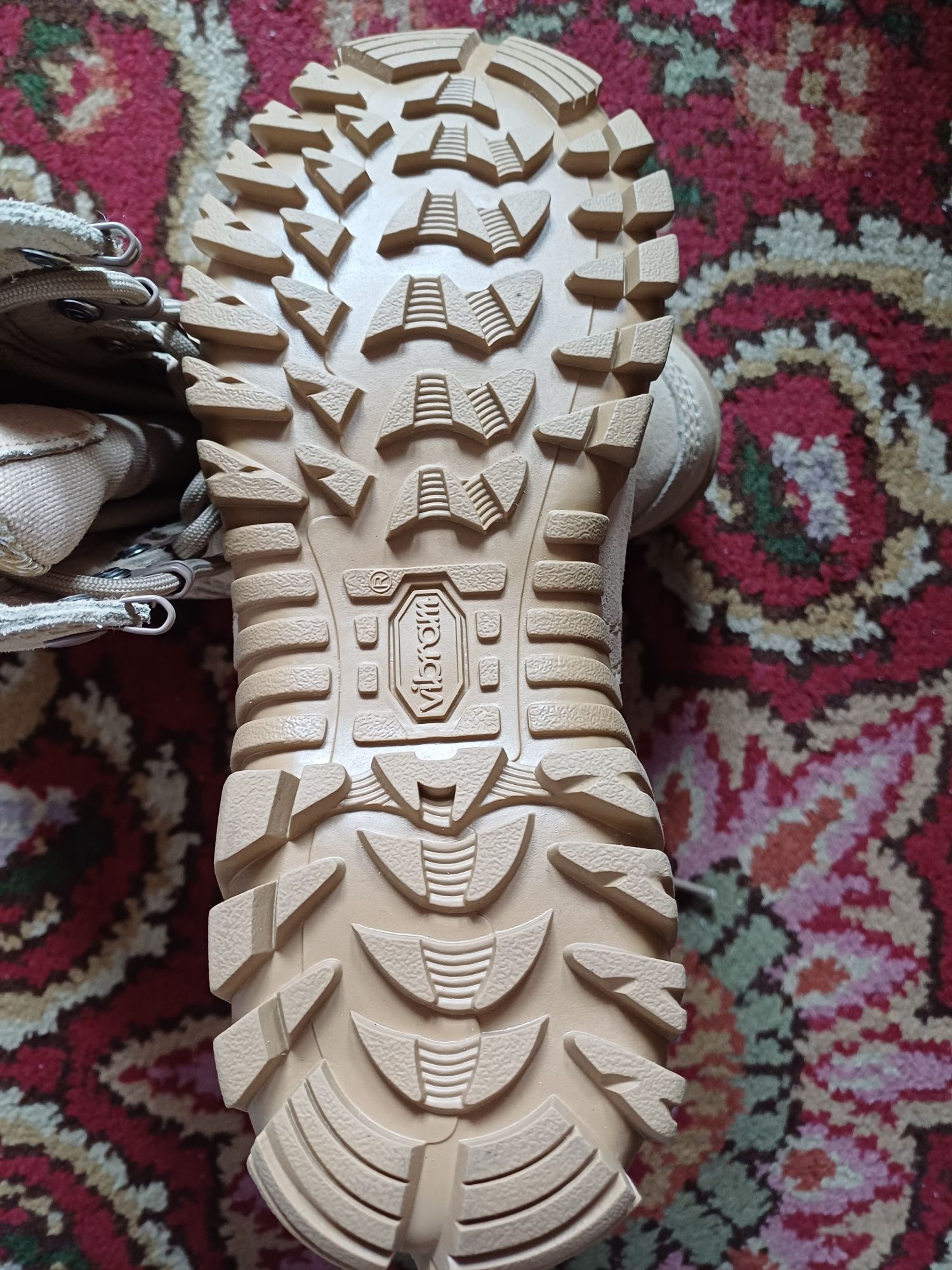 VIBRAM bocanci(ghete) militari