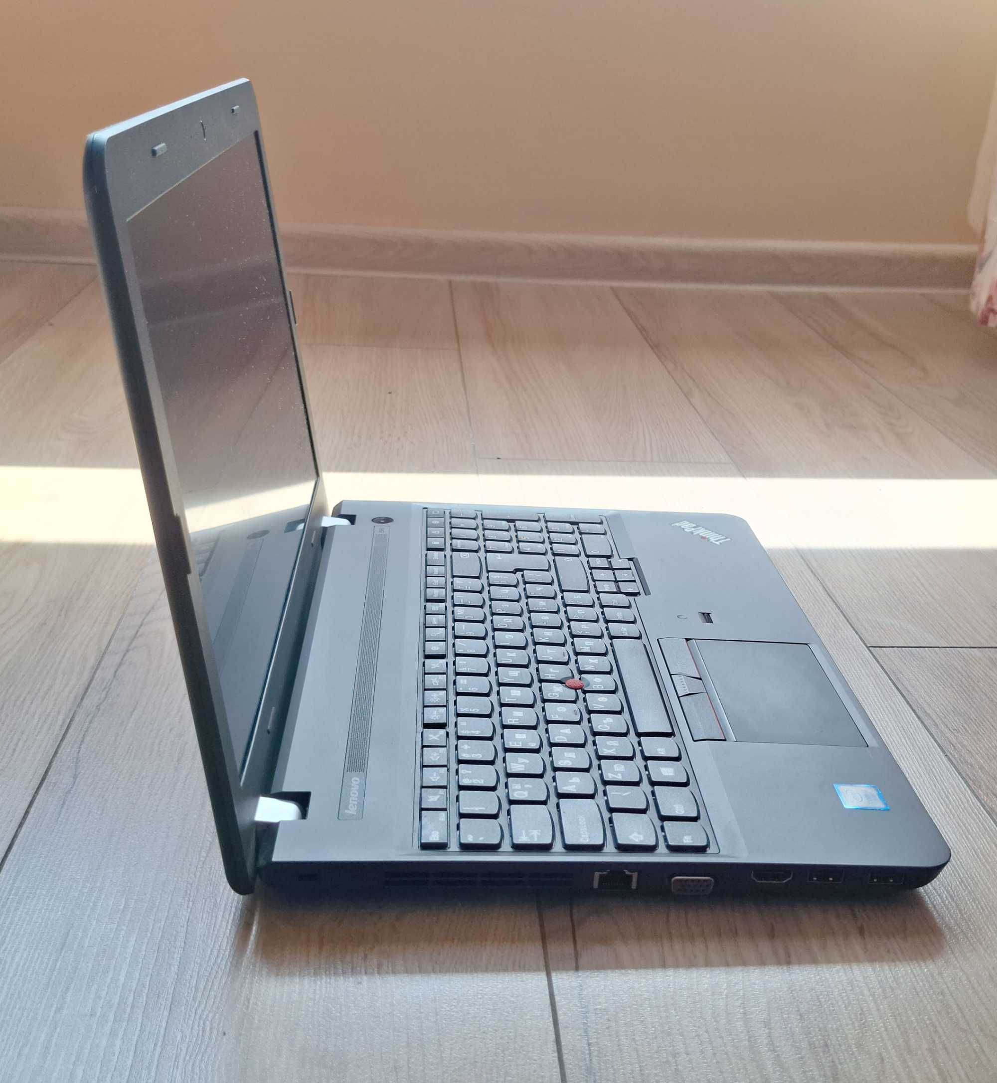 15.6' IPS Lenovo ThinkPad E560 Core i7-6500U/AMD R7 M370 2GB/16GB/256G