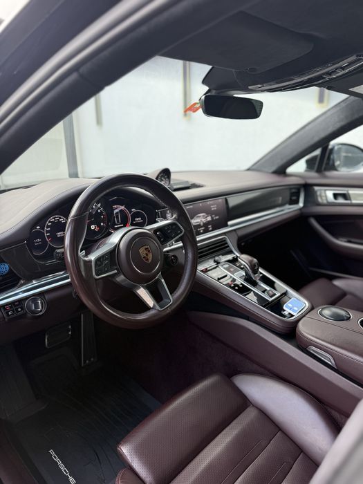 Porsche panamera GTS  in garantie pana in 05.2026