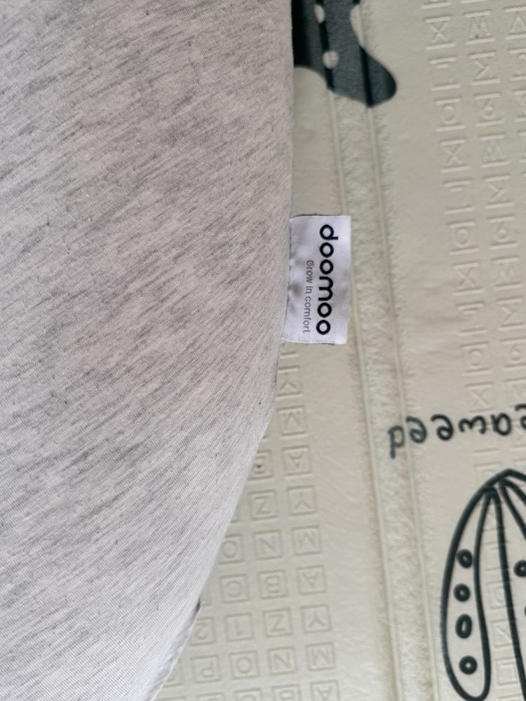 Възглавница за кърмене и бременни Doomoo Buddy
