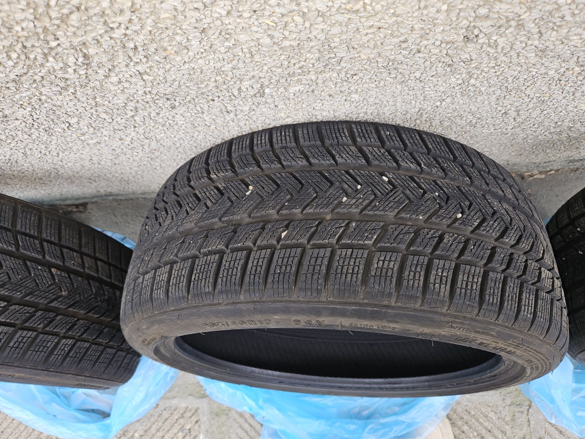 Зимни гуми 205/40 R17 за Mini ONE R56