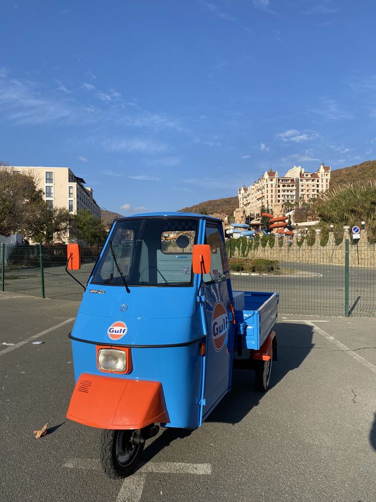 Piaggio ape триколка