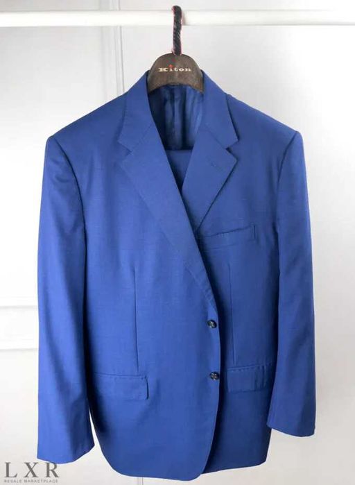 Мужской классический костюм Corneliani