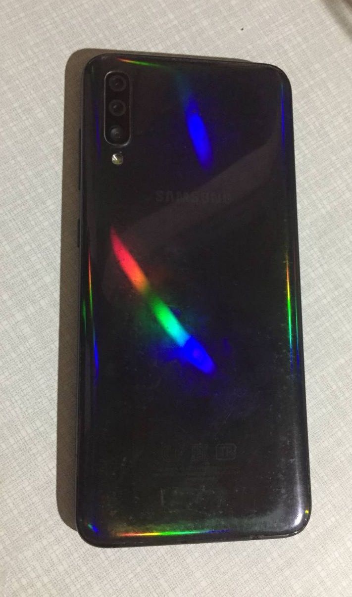 Samsung A70 hamma yog‘i ishlidi