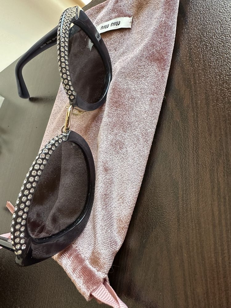 Слънчеви очила MIU MIU