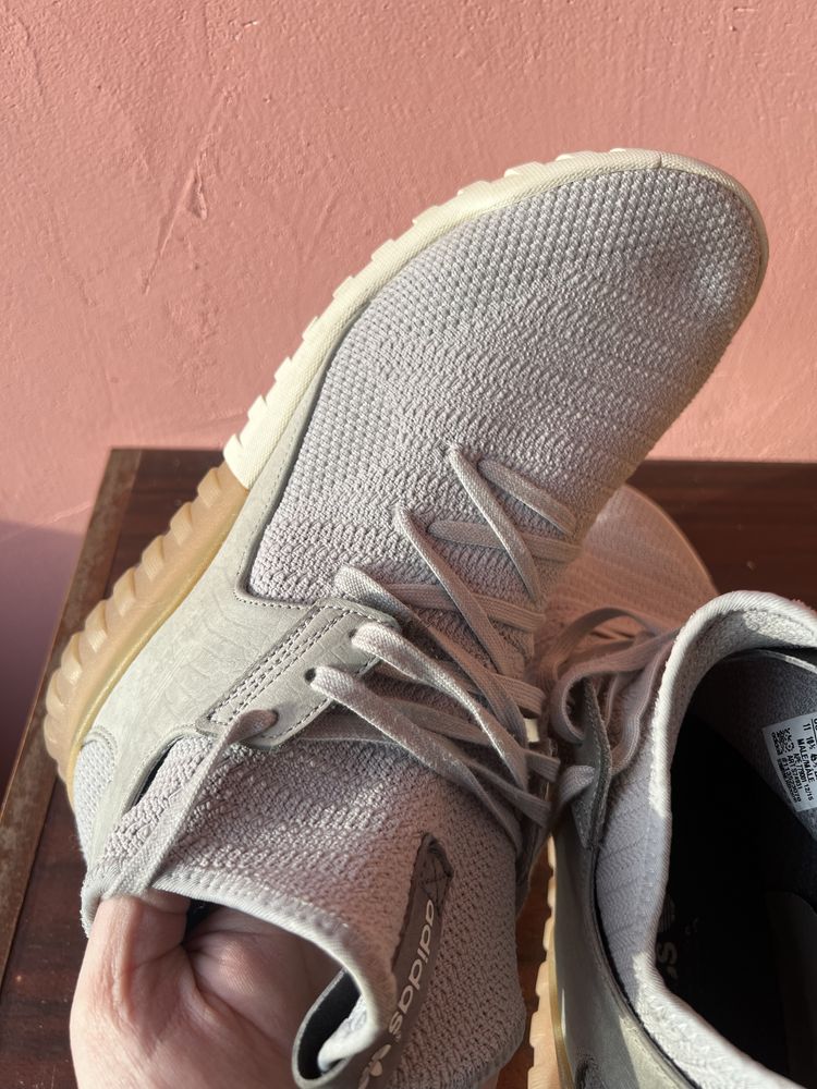 Adidas tubular сив 45 1/3