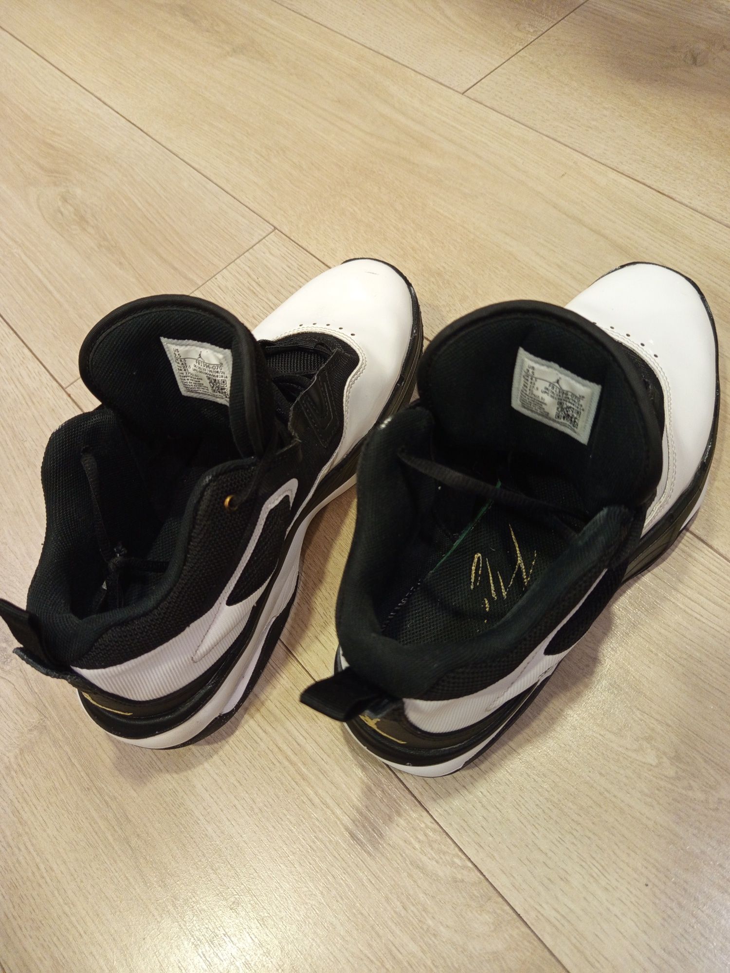 Jordan Stay Loyal 3