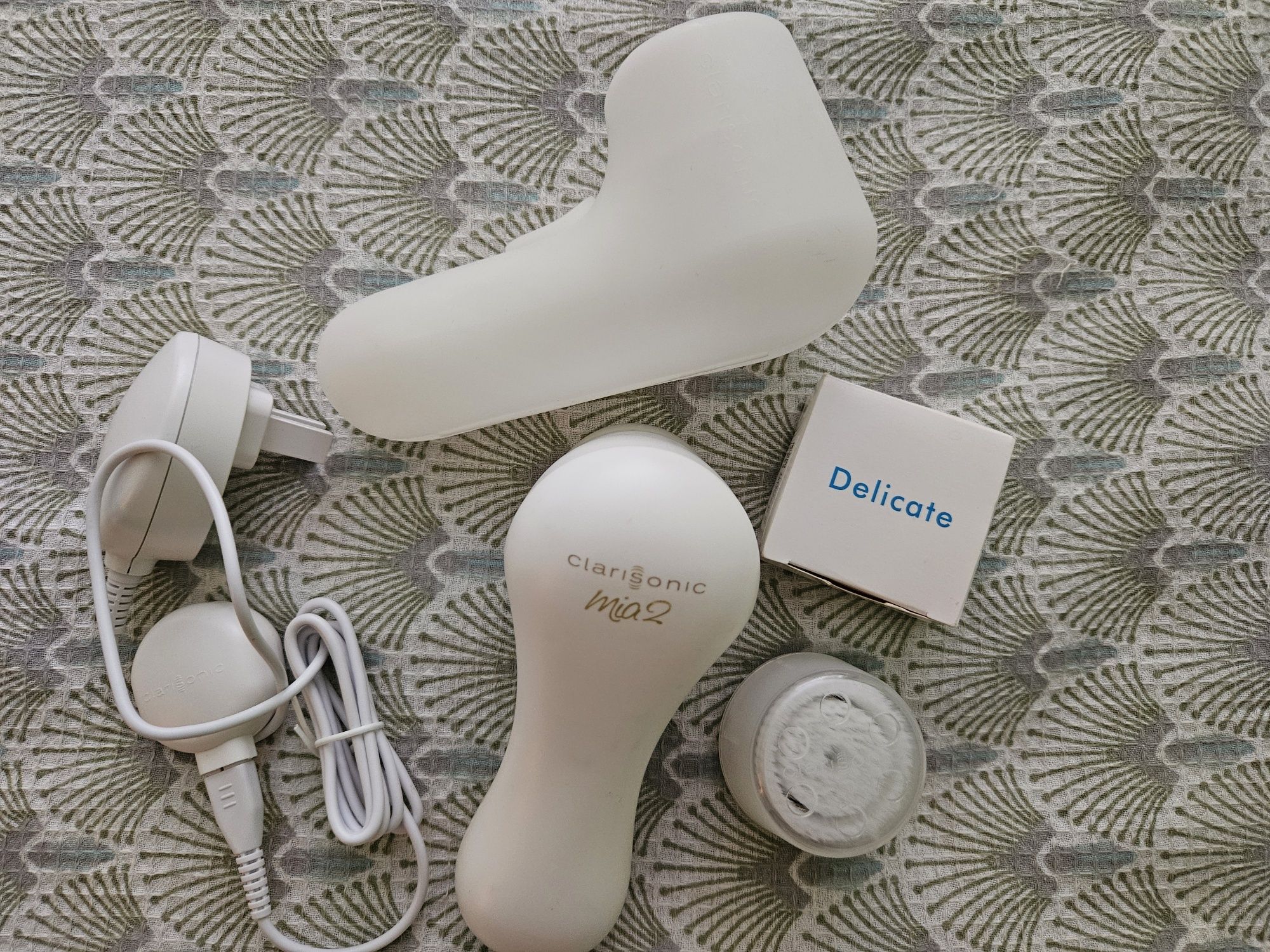 Електрическа четка за лице Clarisonic Mia 2