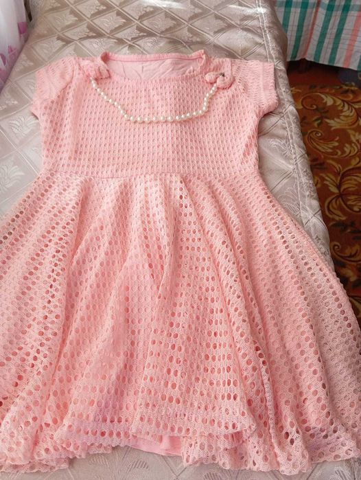 Продам платье на девочку