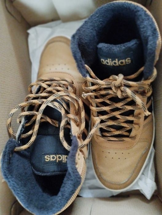 Зимни обувки адидас