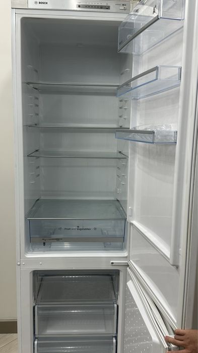 Бытовая техника. Холодильник