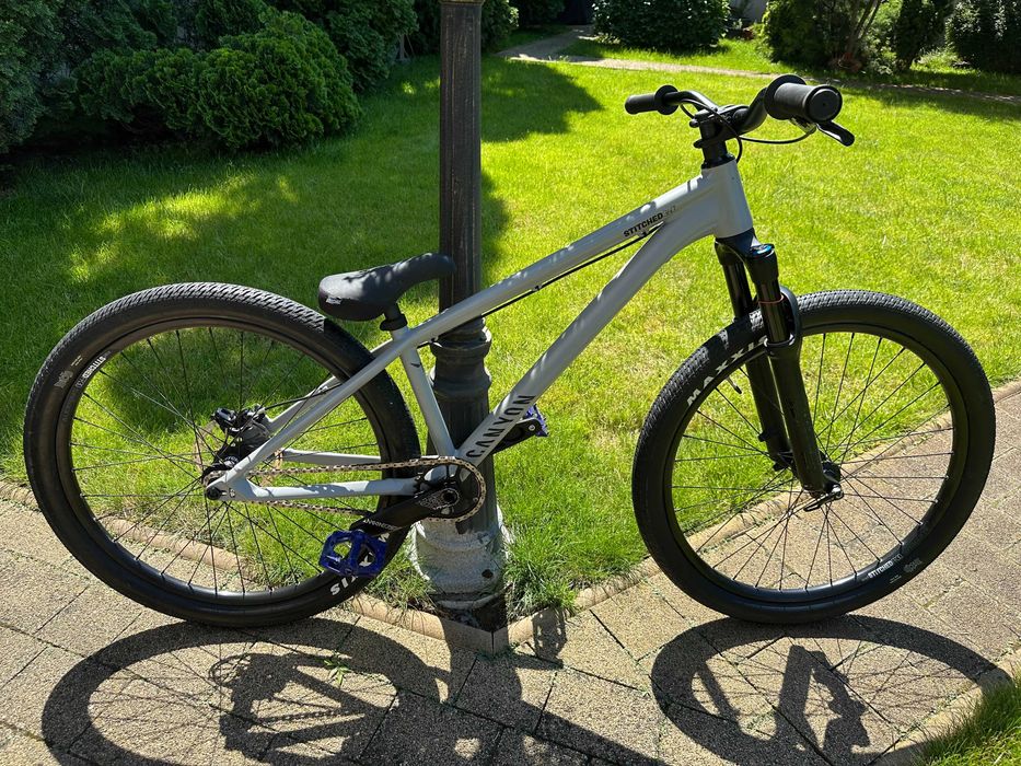 Bicicleta dirt/street CANYON STITCHED 360 PRO