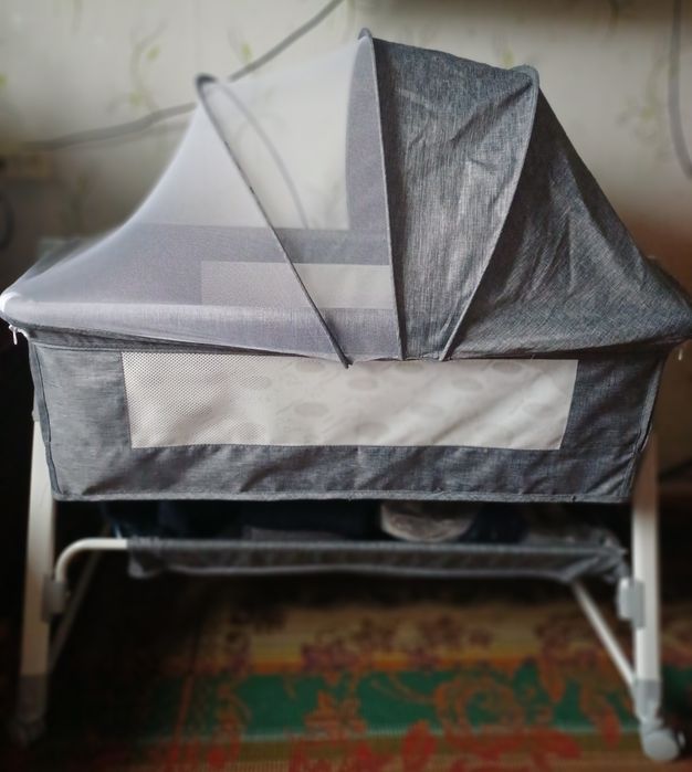 Кроватка люлька с маятниковым механизмом