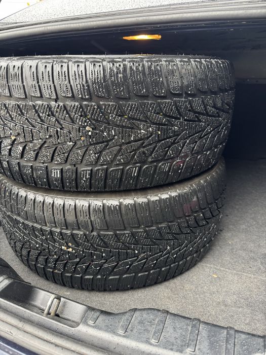 vând cauciucuri  245,45,18