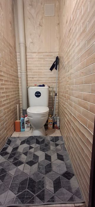 Продам 3-ех комнатную квартиру,полностью готовую к ведению быта.