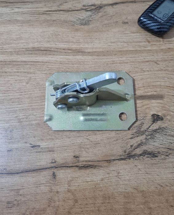 Тайрот, Замок, универсал Замок