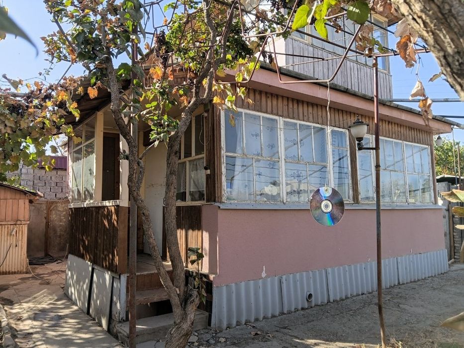 Продаётся дача 6сот Паркентский р-он пос Навбахор.