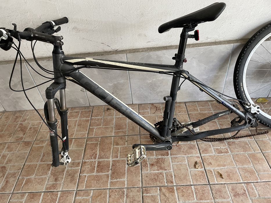 Bicicleta Cube Analog