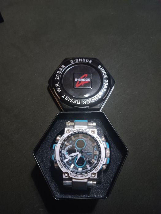 Часовник Casio G-Shock MT-G