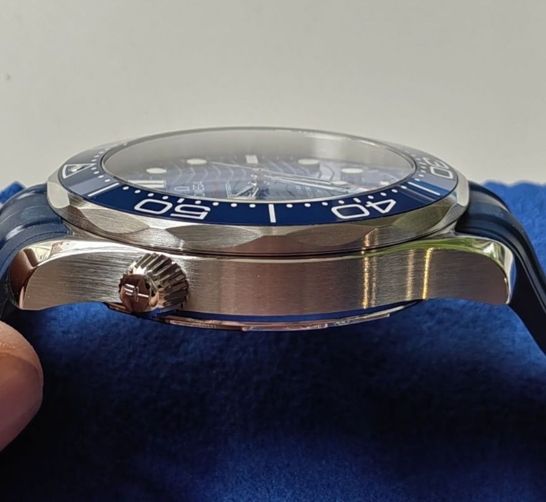 Продавам автоматичен часовник Omega Ultra Deep