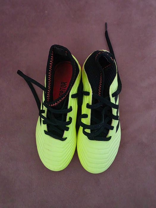 Ghete fotbal ADIDAS PREDATOR mar 31