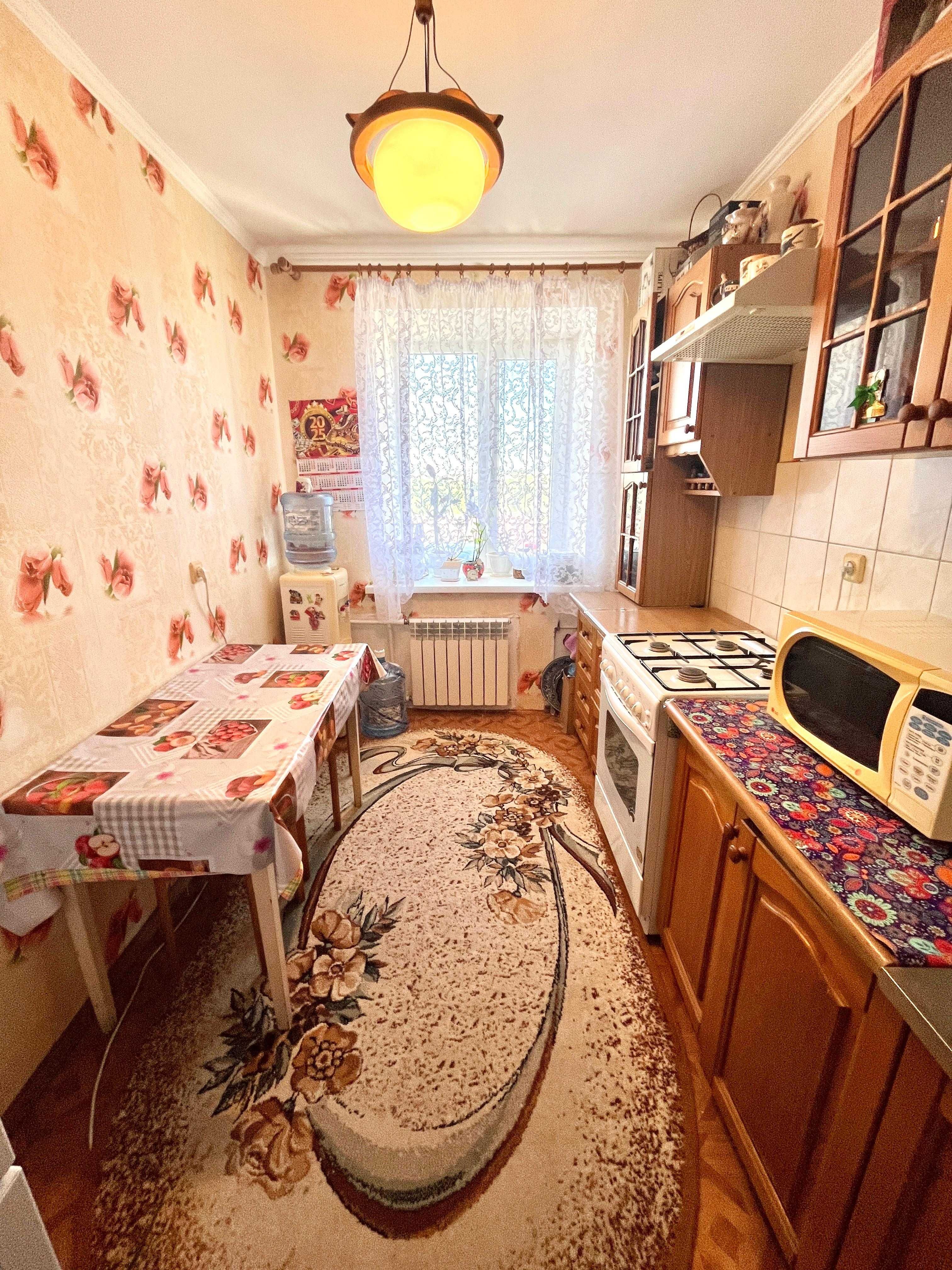 Продаётся 4 комн квартира