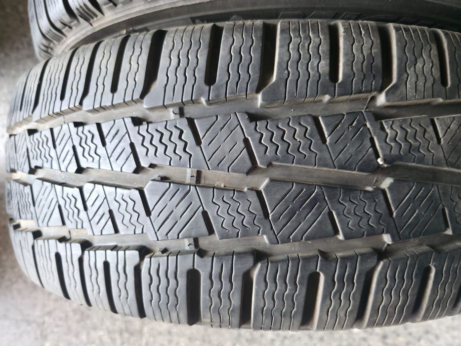 2бр Зимни гуми Michelin Agilis 225/65/16C, dot 1218, 7mm.