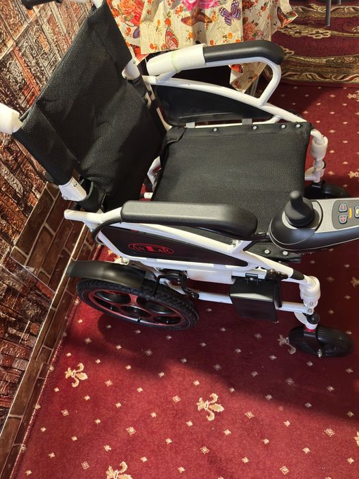 Scaun cu rotile electric,carje,wc mobil ,cadru