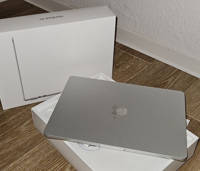 APPLE MacBook Air 13,6 Zoll 512 GB 16GB RAM Apple M4