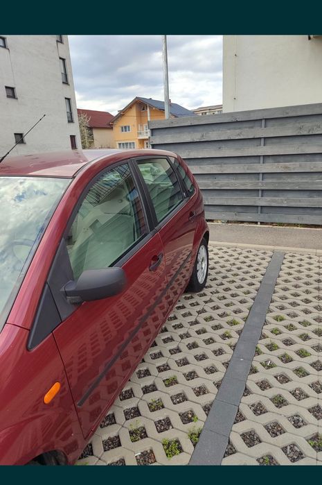 Vând Ford fiesta motorina