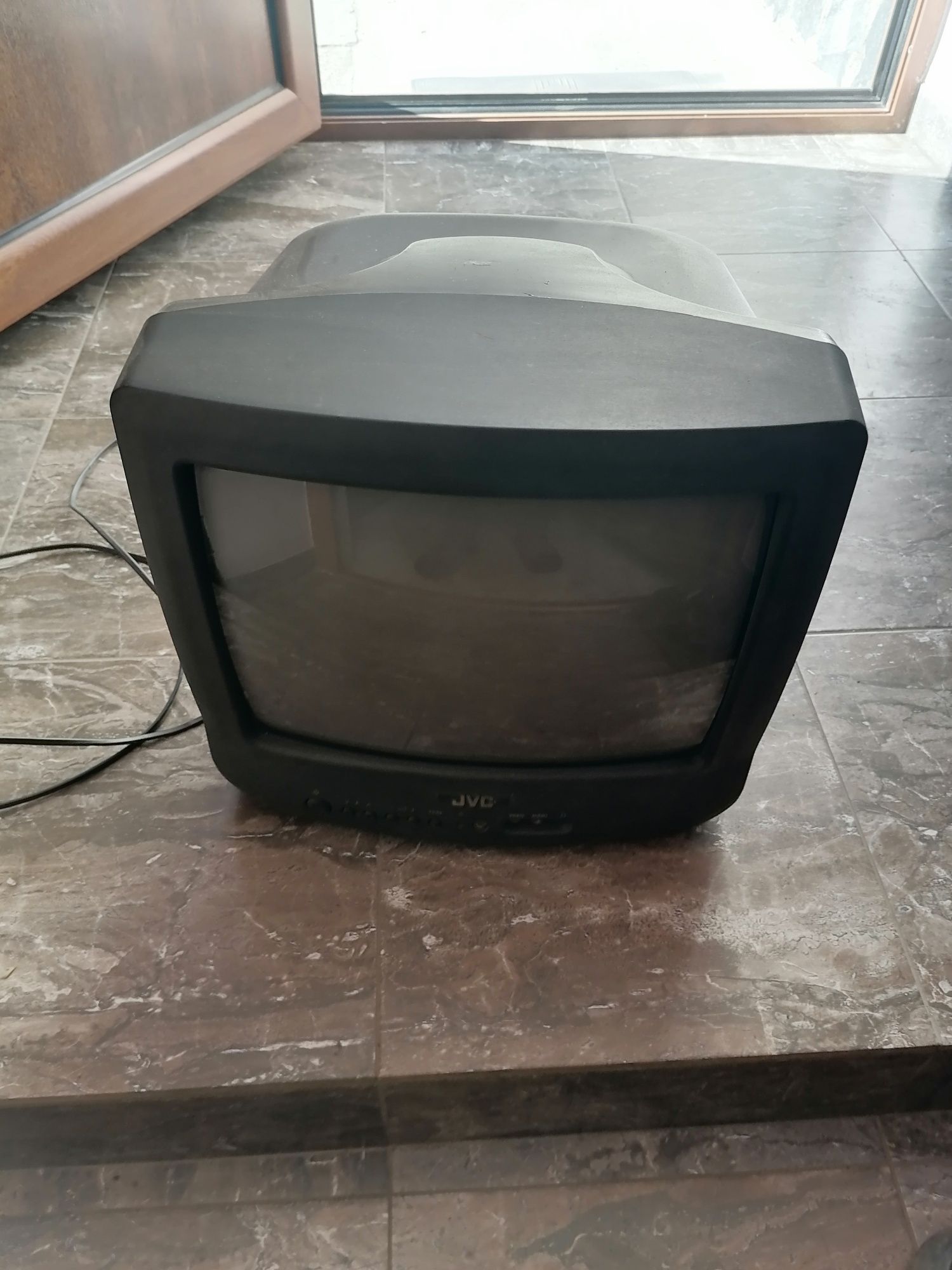 Телевизор  jvc 14"