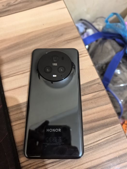 Телефон Honor Magic 5 Pro