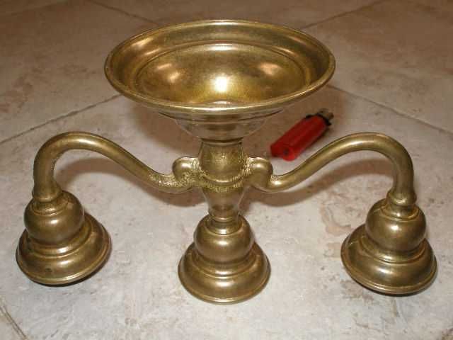 .Бронзов Свещник.