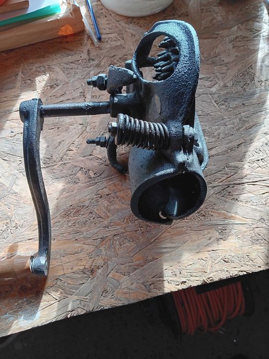 Sfarnitoare/despuitor de porumb