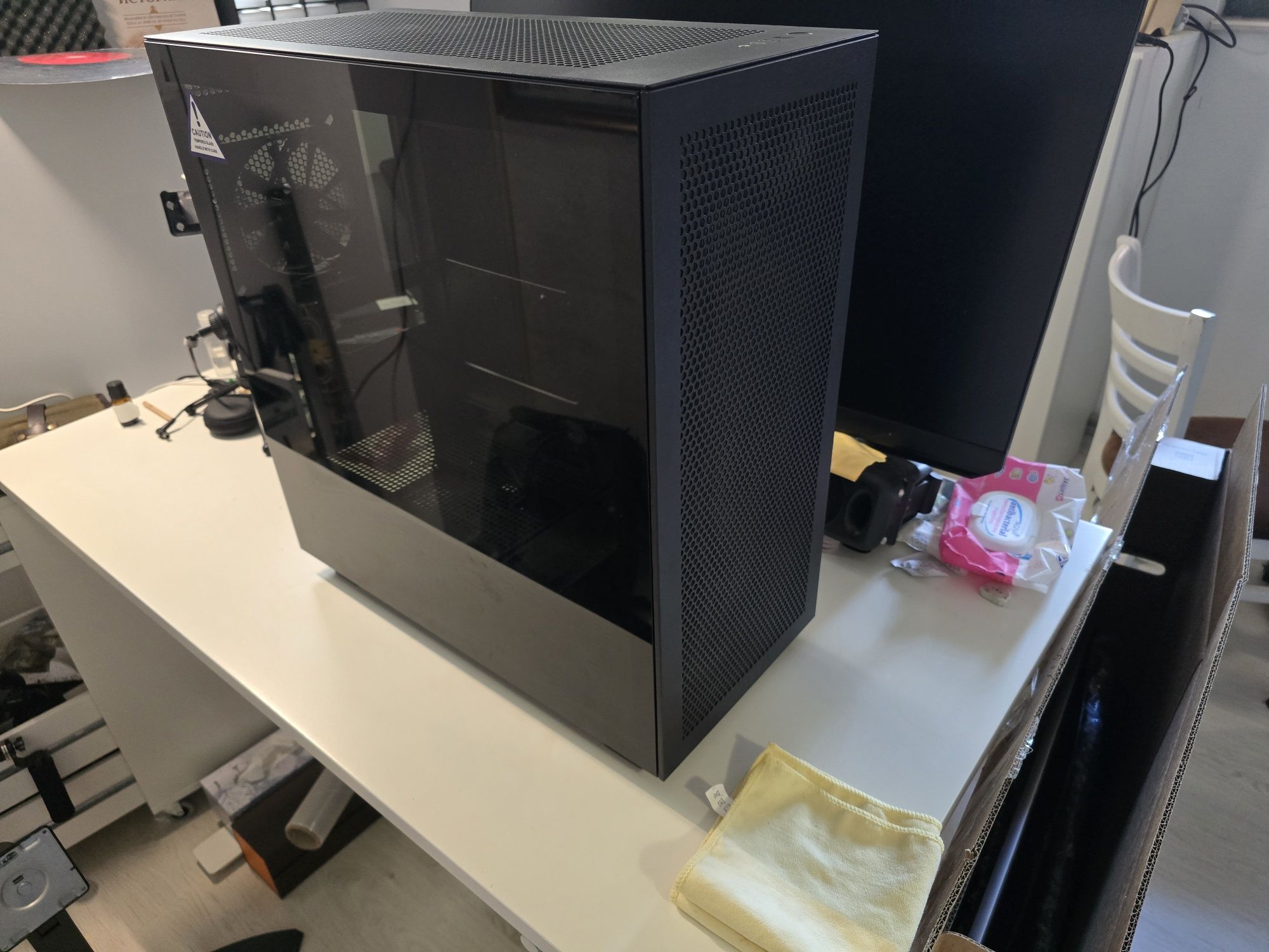 NZXT h7 FLOW компютерна кутия