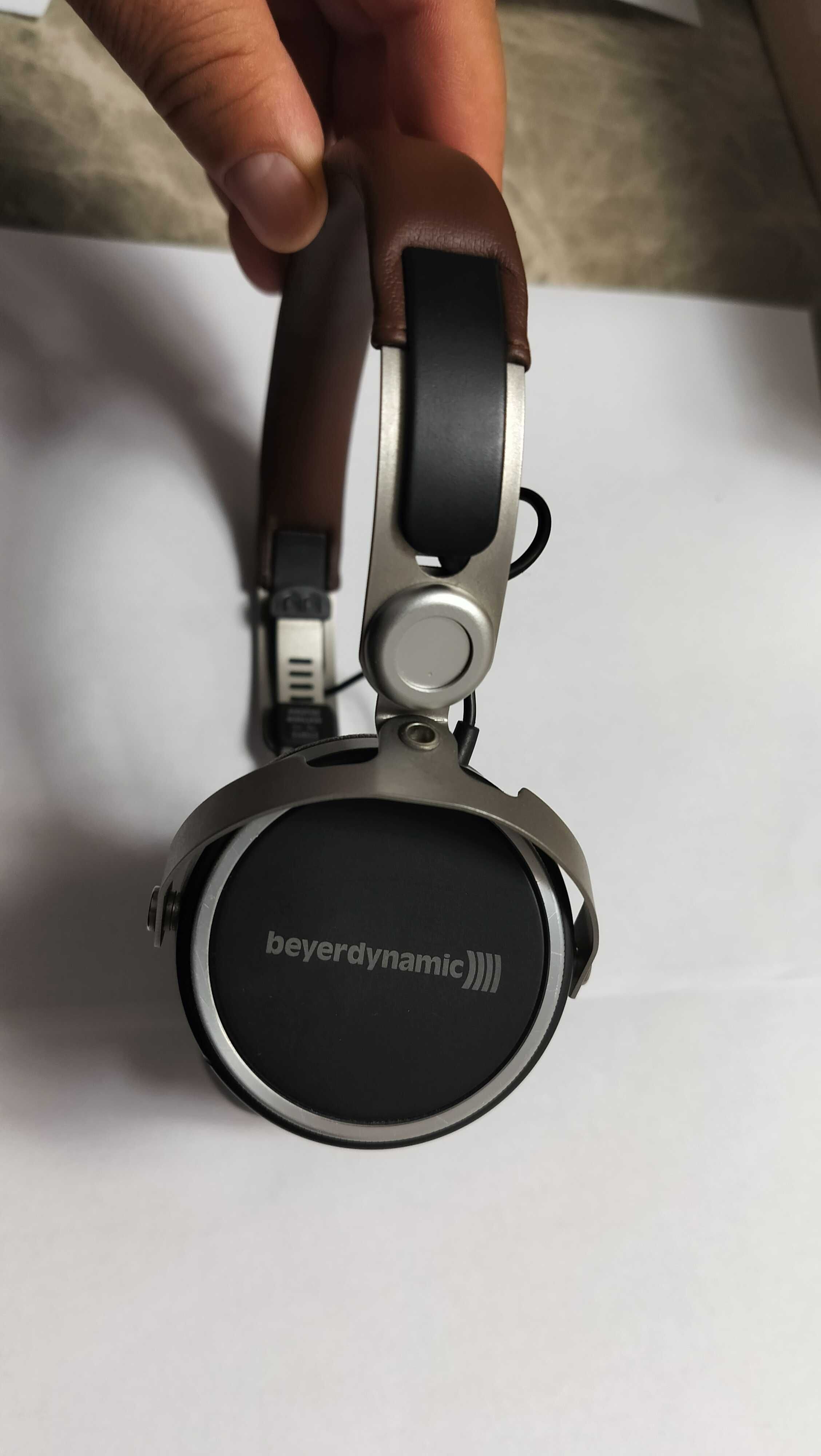 Casti On Ear HI-FI Beyerdynamic Aventho Wireless aptX HD AAC and SBC