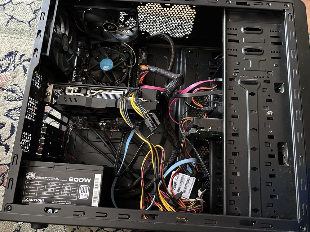 Компютър 16 гб рам ддр4 видео карта Amd Rx580 8gb gaming