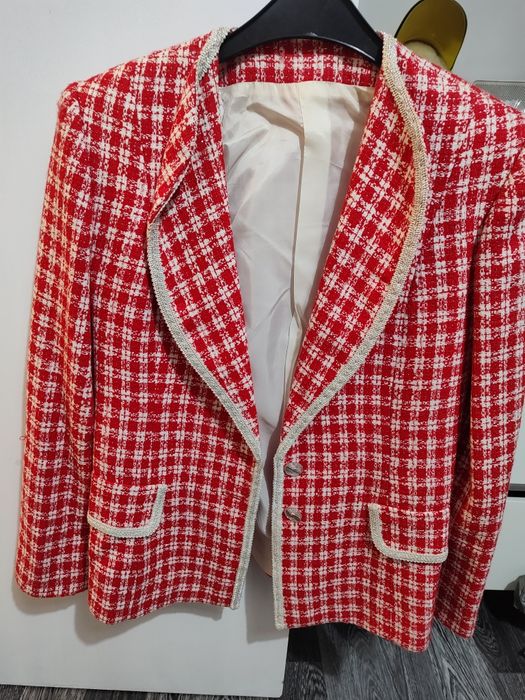 Costum compleu dama sacou și fusta