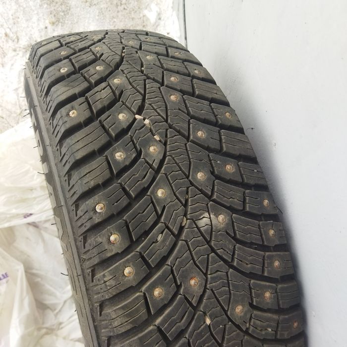 Шины зимние шип с дисками Хундай Акцент 185/65R15