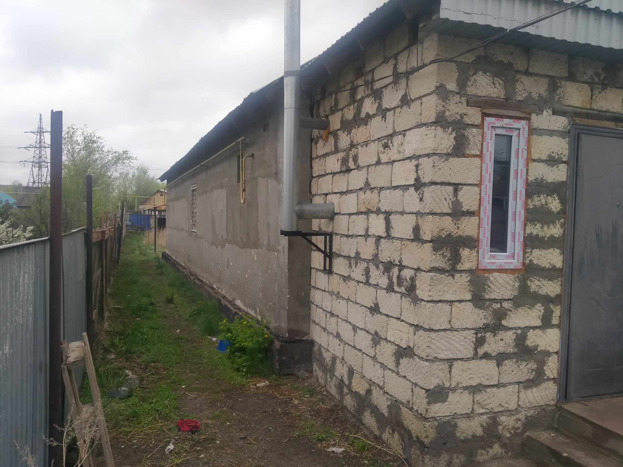 Продам Дом в дачном секторе в районе Курмыш.Построен из ракушняка