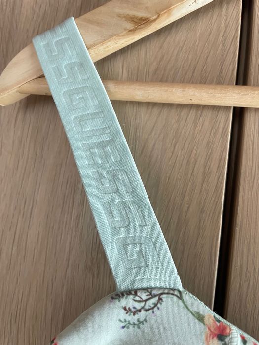 Оригинален топ GUESS