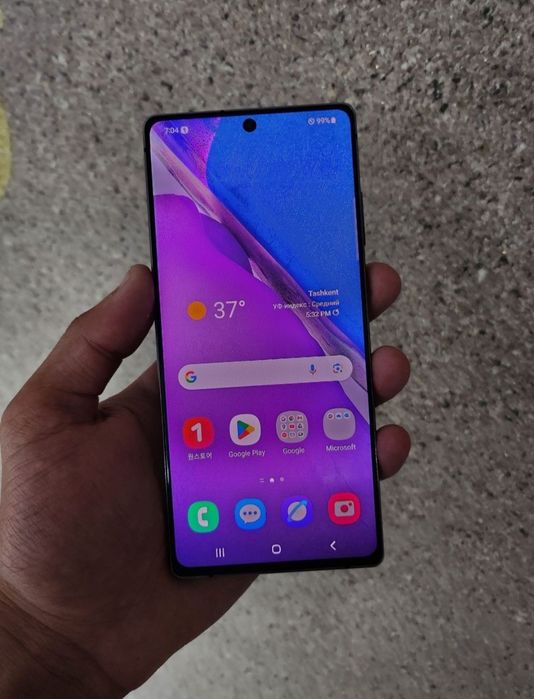 Samsung Not 20 5G.  Ideal