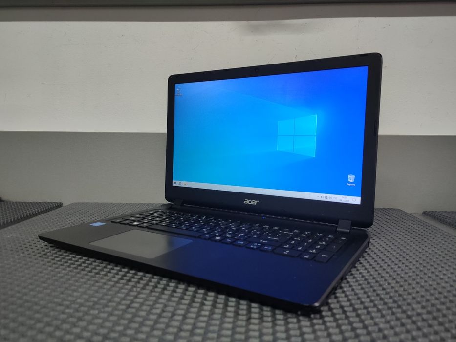 Офисный ноутбук Acer ES1-533 (Pentium N4200/8GB/256GB SSD/500GB HDD)