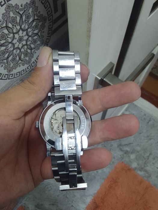 Продам часы emporio armani S214G