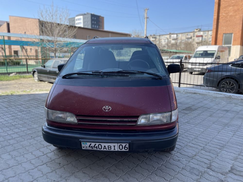 Продется Toyota Previa 1993г на ходу