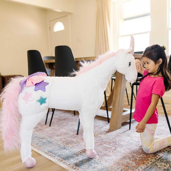 Плюшен еднорог Melissa and Doug 114см