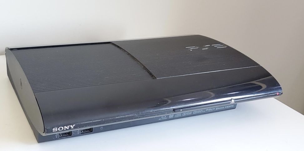 Playstation 3 super slim 256gb