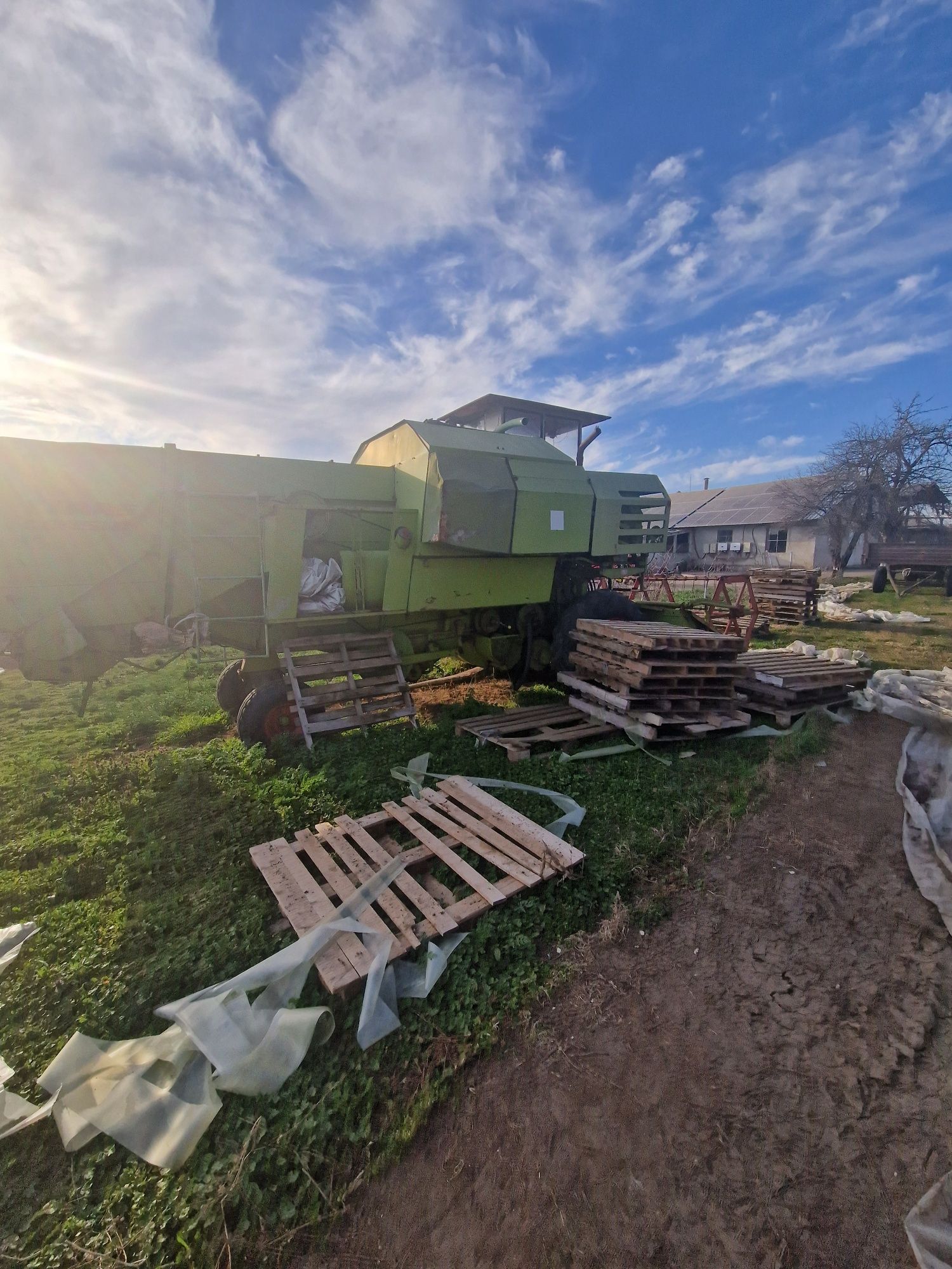 Комбайн Claas Consul