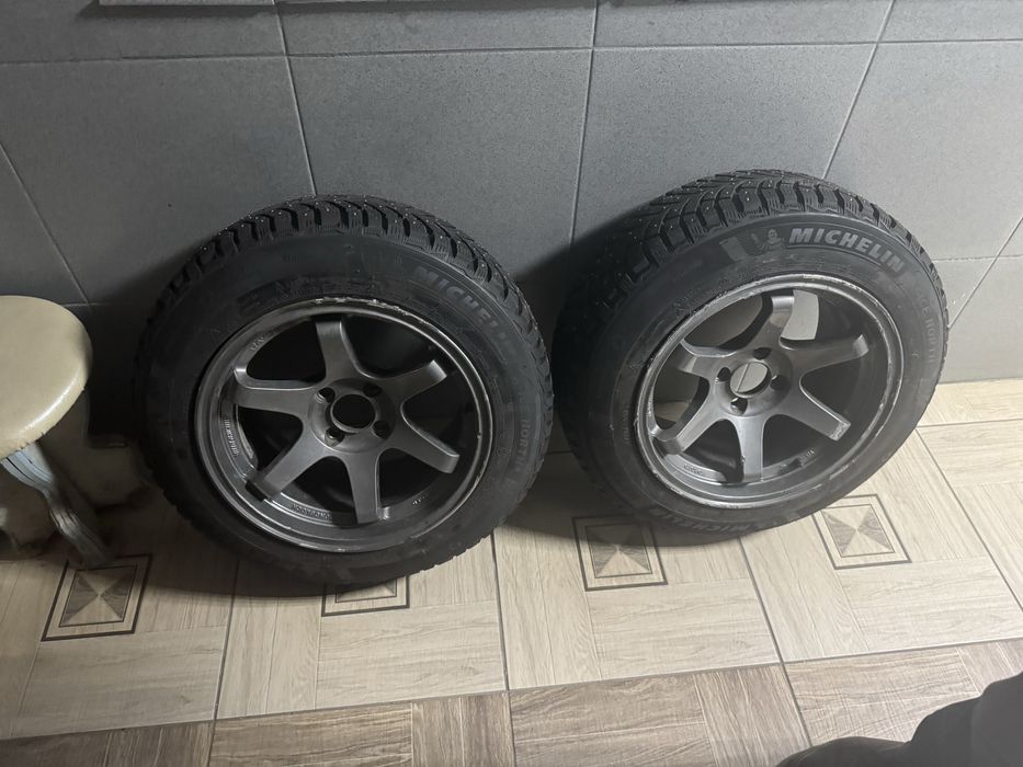 Продам диски с зимней резиной R15