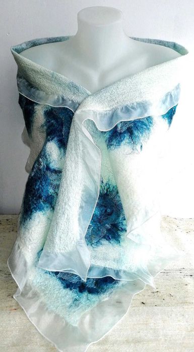 Филцов, ръчно изработен шал от естествена коприна и вълна мерино